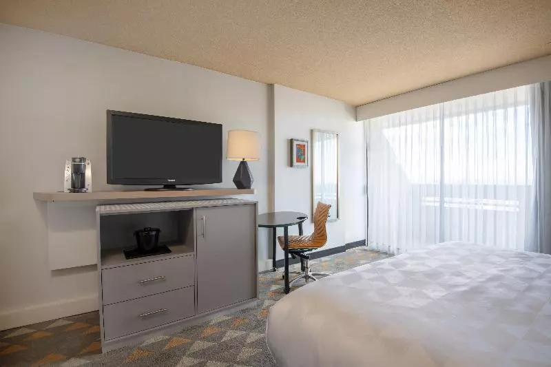 اتاق استاندارد با تخت بزرگ, Holiday Inn Denver East, An Ihg