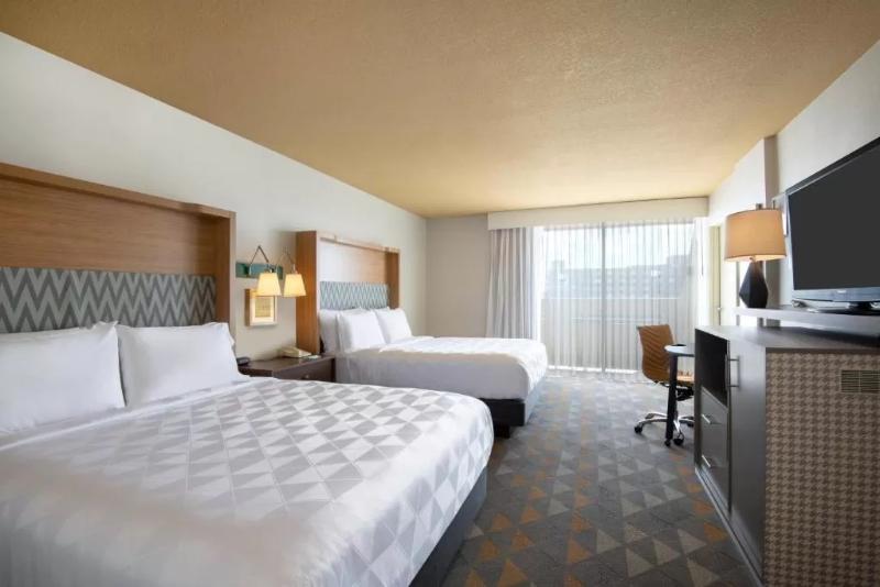 סוויטה נוף להרים, Holiday Inn Denver East, An Ihg