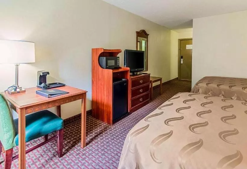 スタンダードルーム, Quality Inn & Suites Lexington Near I 64 And I 81