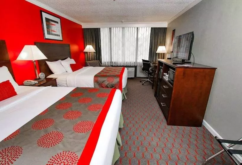 ２ダブルベッドのスタンダードルーム, Ramada Hotel & Conference Center By Wyndham Lewiston