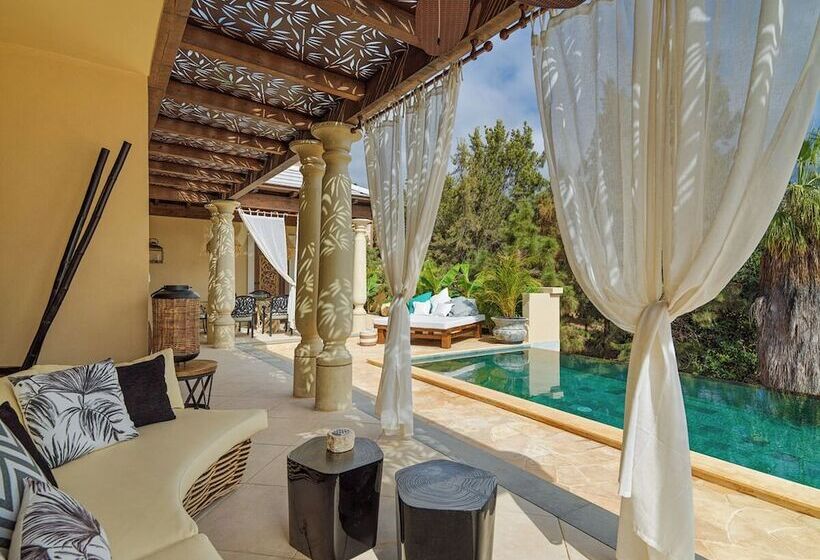 Вилла 3 Спальни с Бассейном, Royal River, Luxury Hotel   Adults Only