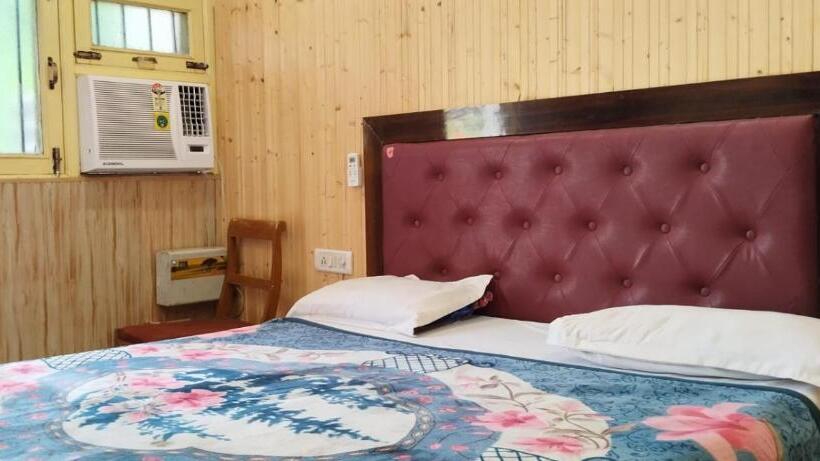 اتاق استاندارد با بالکن, Host Near Taj