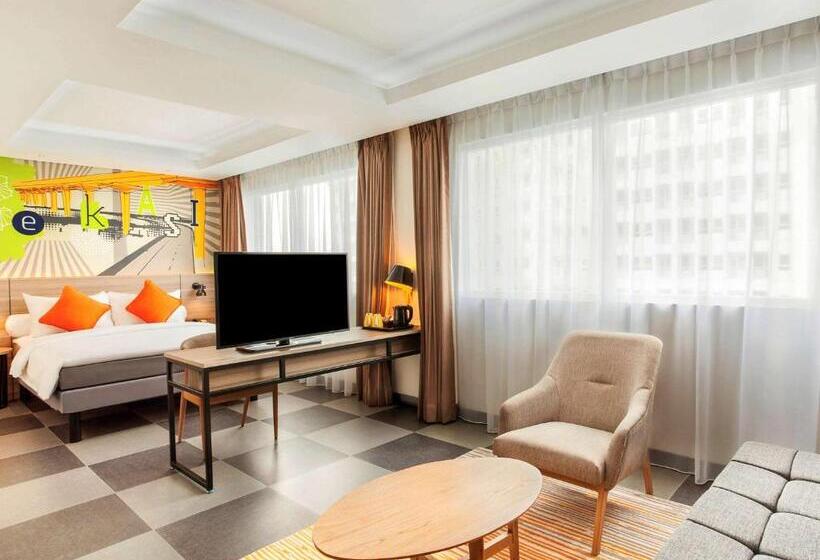 Номер Deluxe, Ibis Styles Bekasi Jatibening