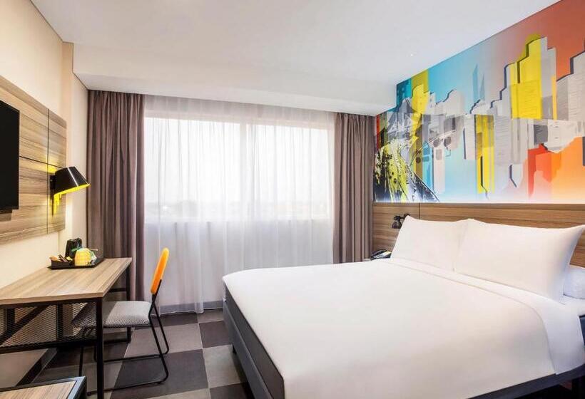 Номер Superior, Ibis Styles Bekasi Jatibening