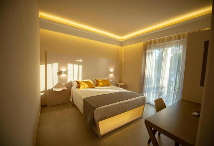 Номер Стандарт Внутренний, Michelino House