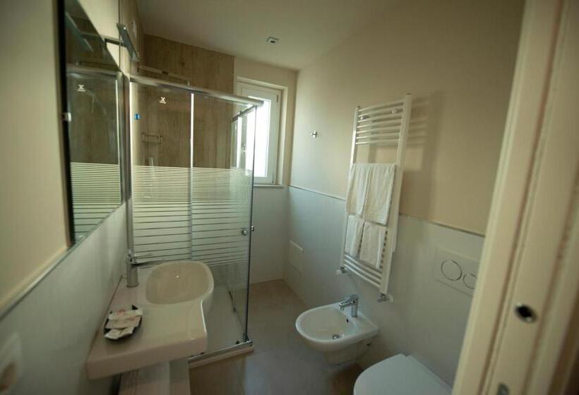 Номер Стандарт Внутренний, Michelino House