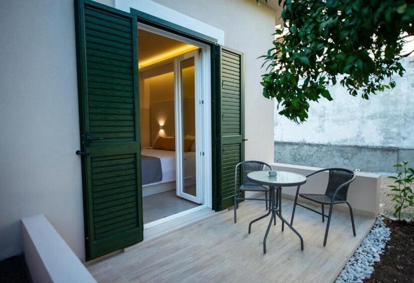 Номер Стандарт Внутренний, Michelino House