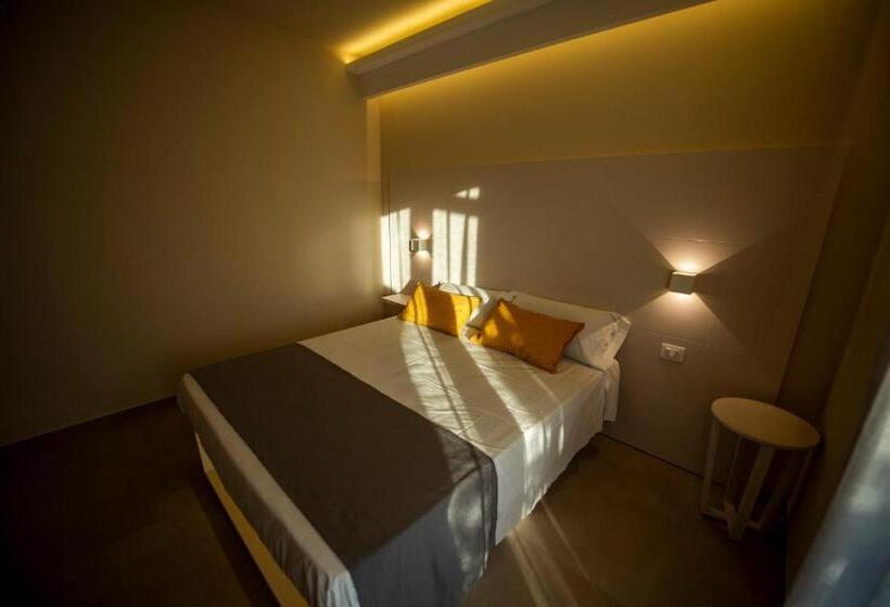 Номер Стандарт Внутренний, Michelino House