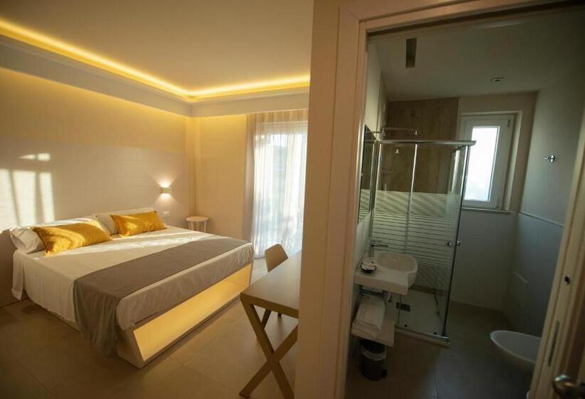 Номер Стандарт Внутренний, Michelino House