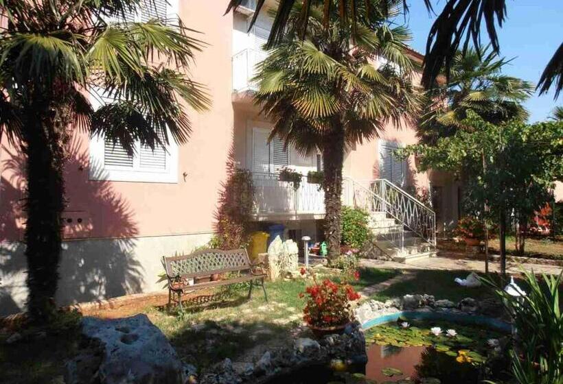 اتاق لوکس, Apartment & Rooms Graciela