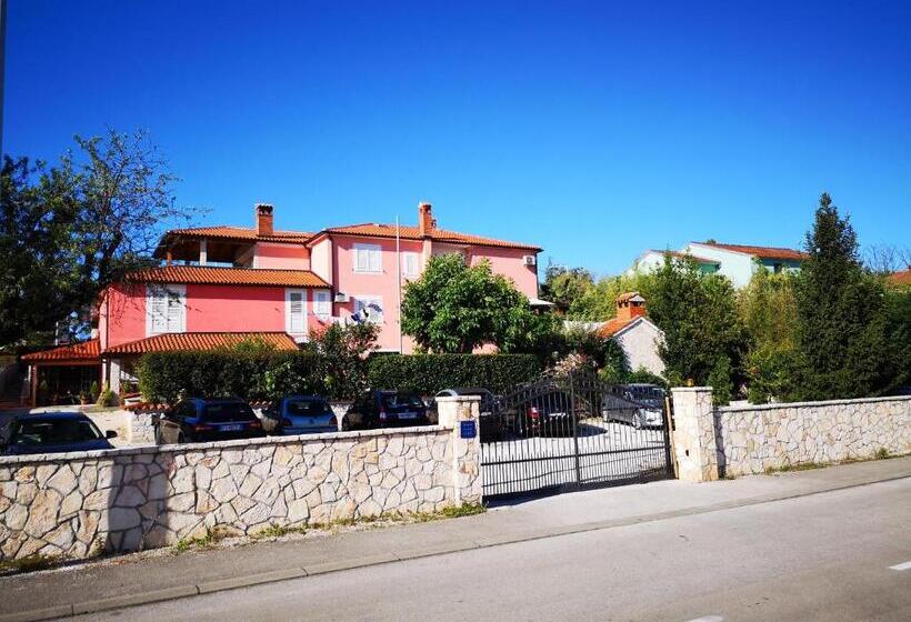 آپارتمان 2 خوابه, Apartment & Rooms Graciela