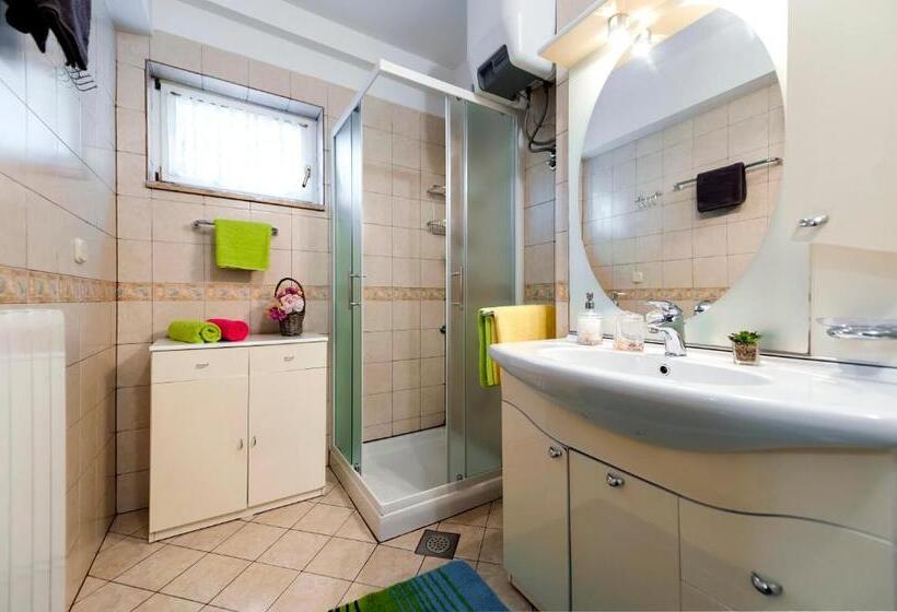 شقة غرفتين, Apartment & Rooms Graciela