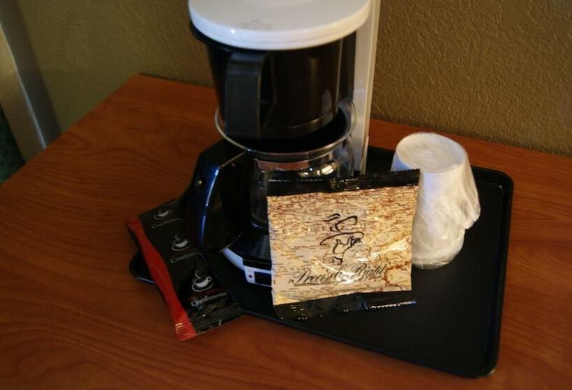 2ダブルベッドのスタンダードルーム, Econo Lodge Inn & Suites Gatlinburg At The Convention Center