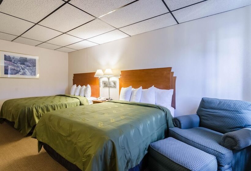 Номер Стандарт 2 Двуспальные Кровати, Quality Inn & Suites Salina