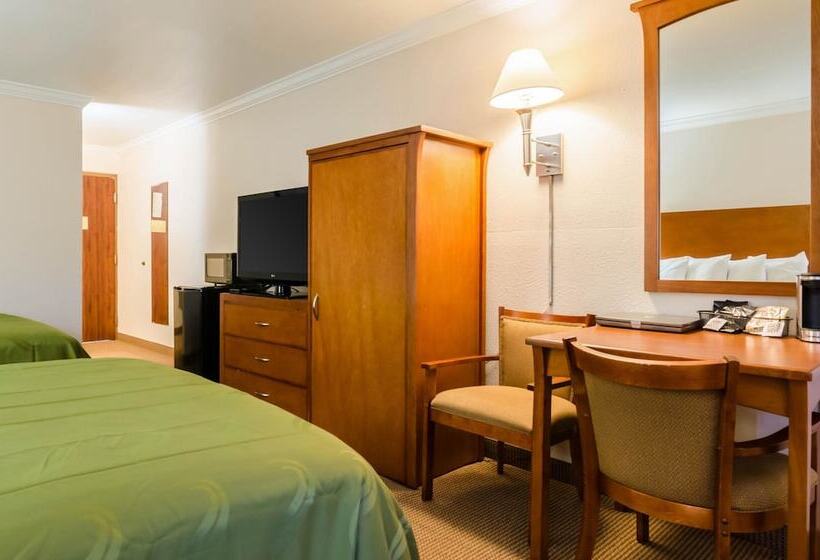 Номер Стандарт 2 Двуспальные Кровати, Quality Inn & Suites Salina