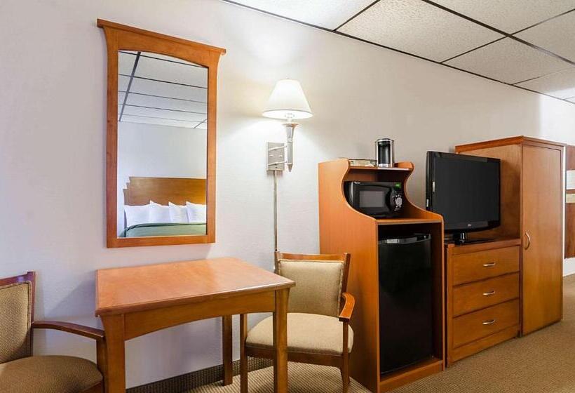 스탠다드 내측 룸, Quality Inn & Suites Salina