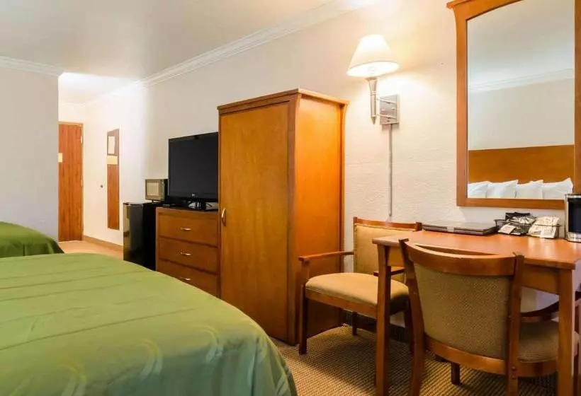 Standard-huone, Quality Inn & Suites Salina