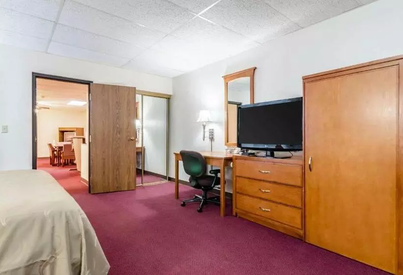 Sviitti King-vuode, Quality Inn & Suites Salina