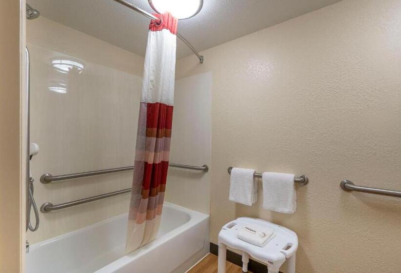 Номер Deluxe Адаптированный для Инвалидов, Red Roof Inn Cleveland  Independence
