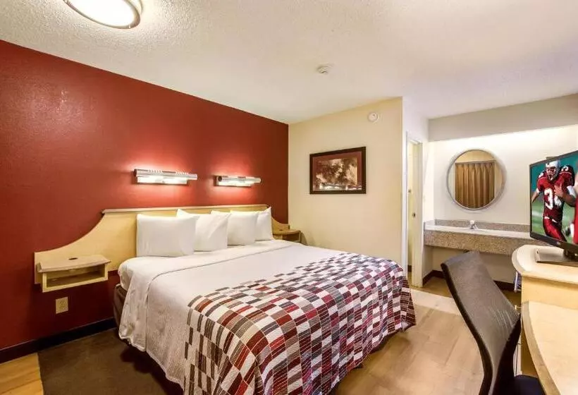 キングサイズベッドのスーペリアルーム, Red Roof Inn Detroit  Plymouth/ Canton
