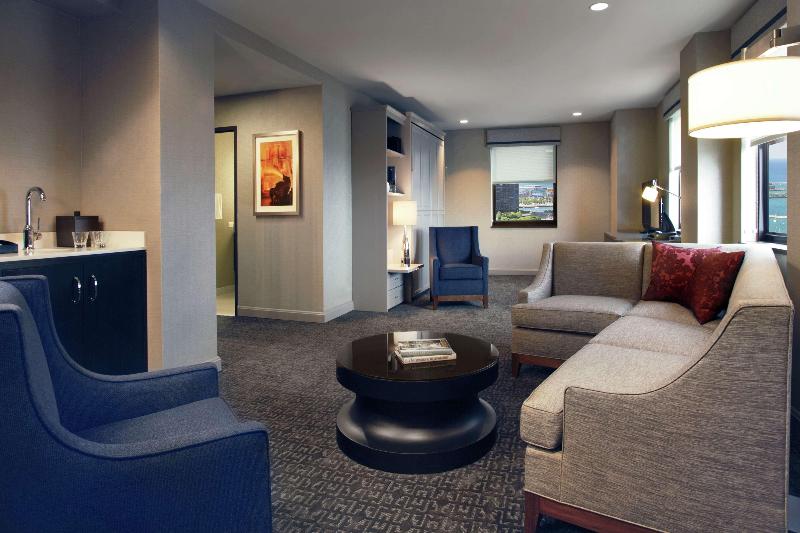 带大床的高级房间, Red Roof Inn Louisville East  Hurstbourne