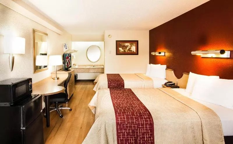 デラックスルーム, Red Roof Inn Louisville East  Hurstbourne
