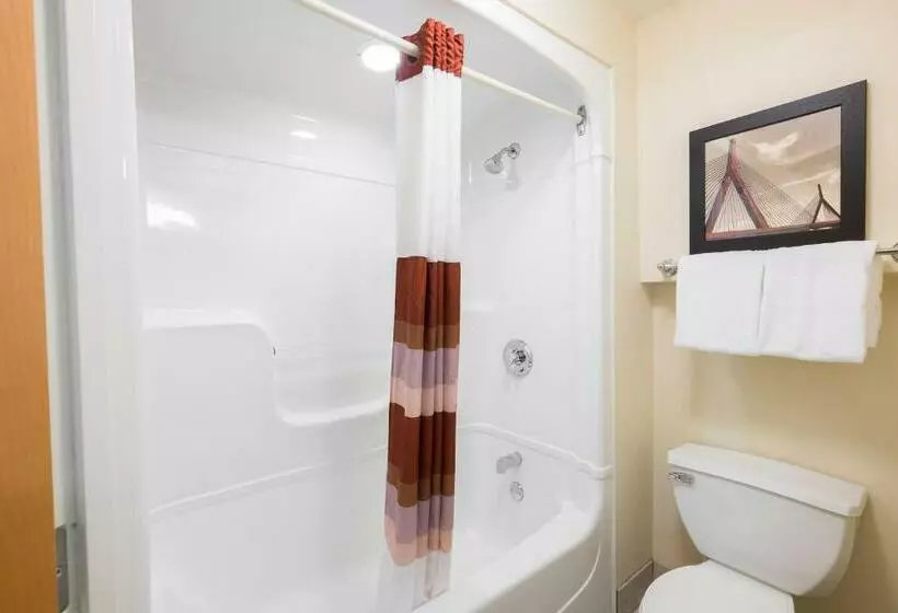 キングサイズベッドのスーペリアルーム, Red Roof Inn Raleigh Southwest  Cary