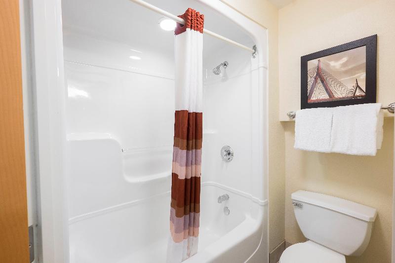 Номер Superior Кровать Кинг, Red Roof Inn Raleigh Southwest  Cary