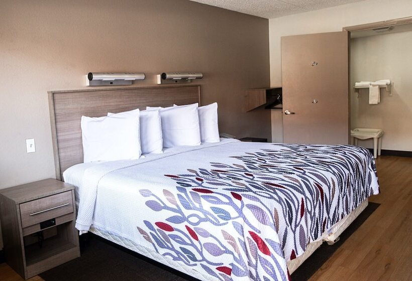 Номер Superior, Red Roof Inn Rochester  Henrietta