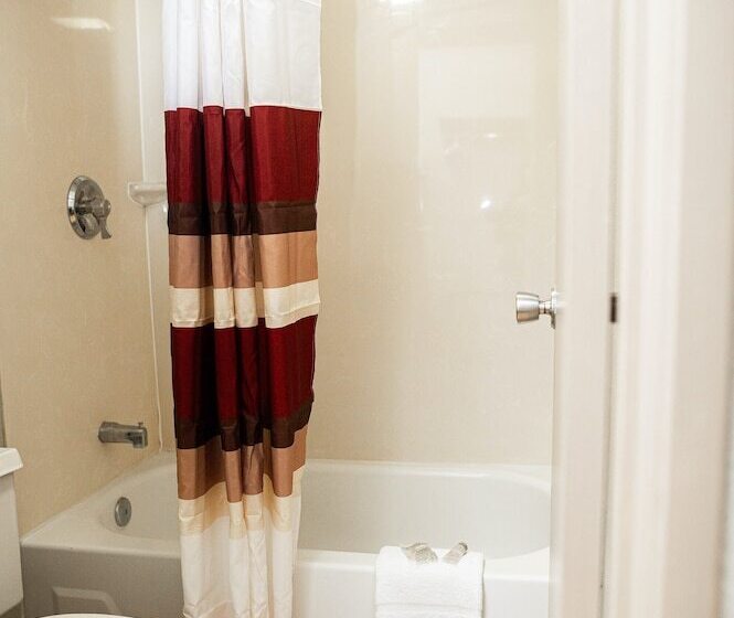 Номер Deluxe, Red Roof Inn Rochester  Henrietta