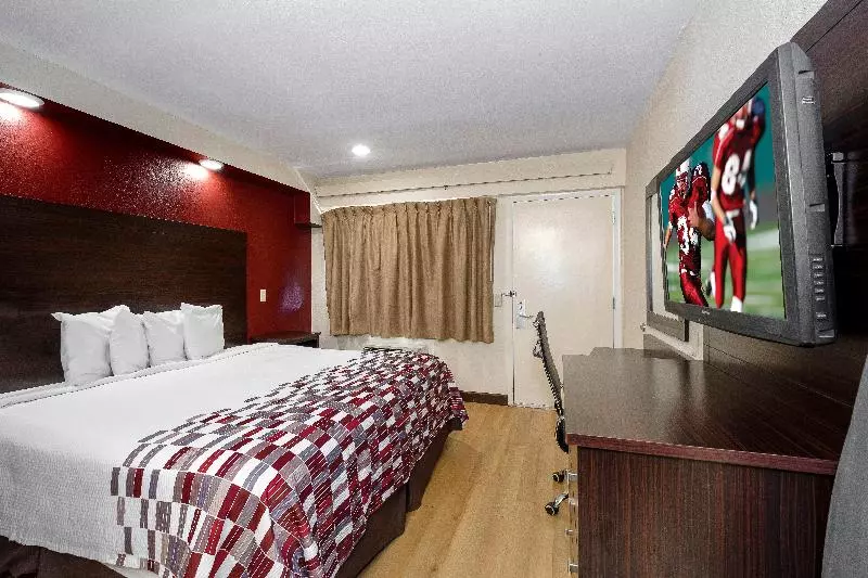 キングサイズベッドのスタンダードルーム, Red Roof Inn Tallahassee  University
