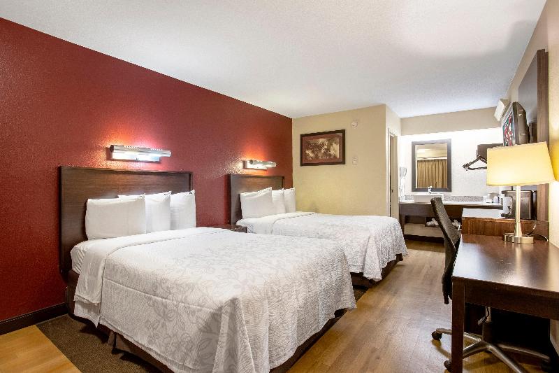 Номер Стандарт, Red Roof Inn Plus+ St Louis   Forest Park/ Hampton Ave 
