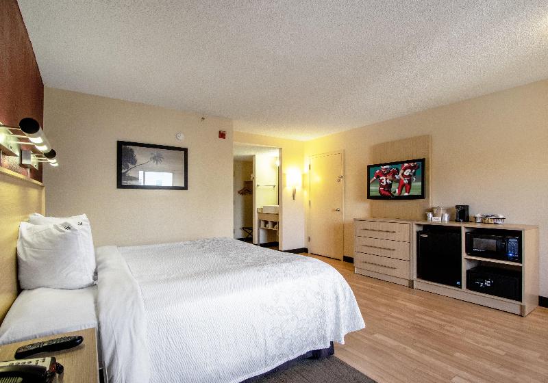 غرفة سوبيريور سرير كينج, Red Roof Inn Plus+ West Palm Beach