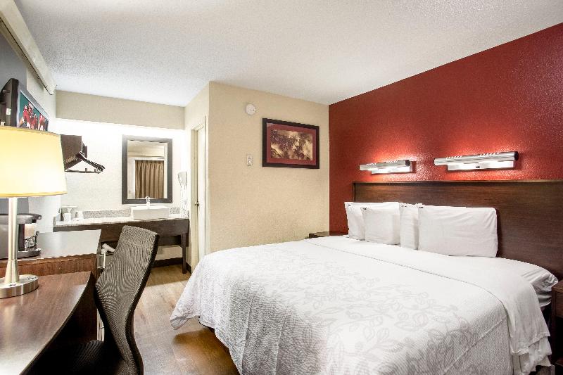 스탠다드 룸 킹사이즈 침대, Red Roof Inn Plus+ West Springfield