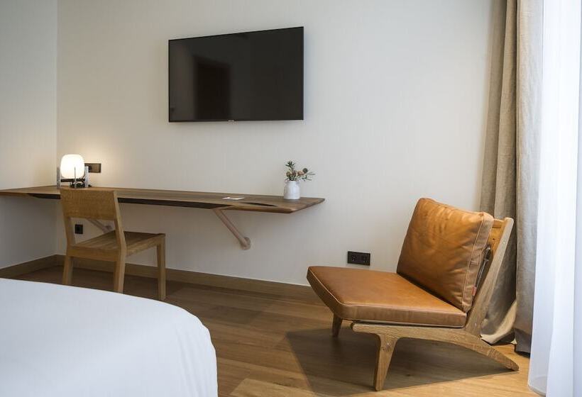 غرفة ديلوكس, Arbaso