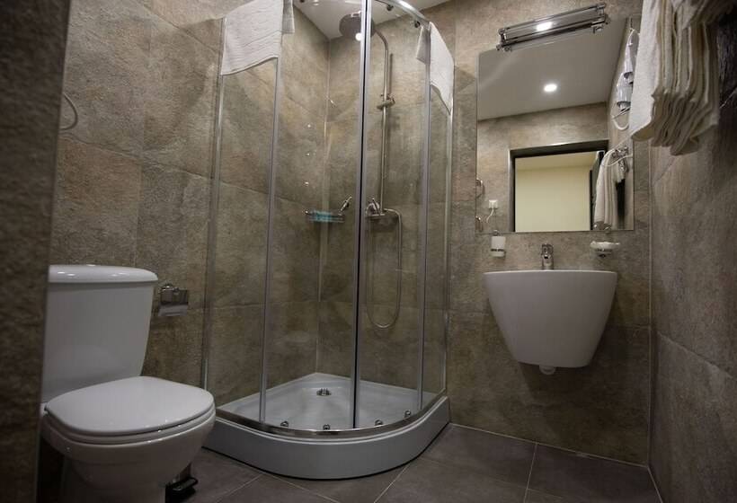 اتاق استاندارد چهار تخته, Boutique Living