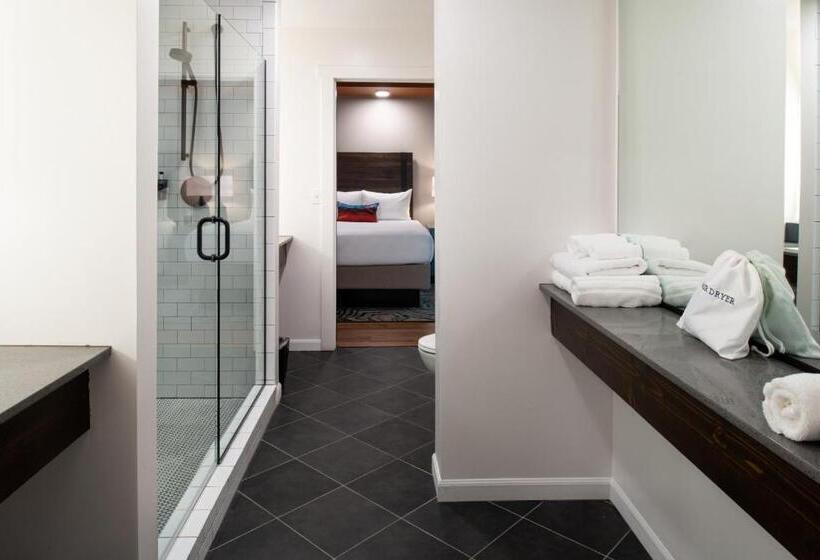 Люкс 2 Спальни, Indigo Spokane Downtown, An Ihg