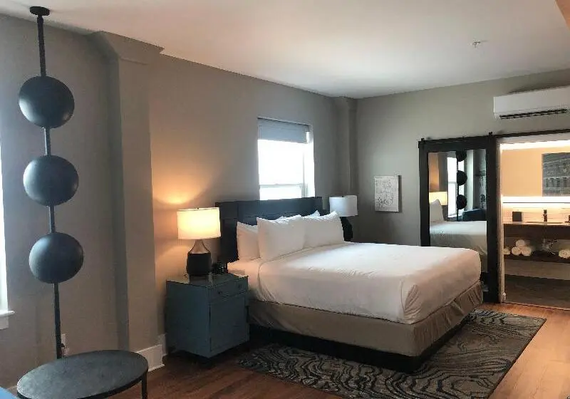 キングサイズベッドのスタンダードルーム, Indigo Spokane Downtown, An Ihg