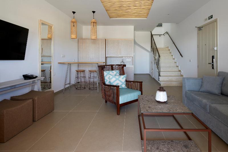 Люкс Дюплекс, Sea Breeze Santorini Beach Resort, Curio Collection Hilton