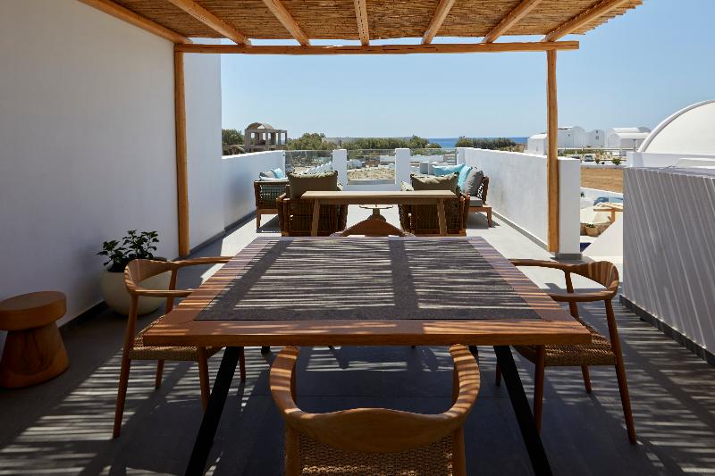 Люкс Дюплекс, Sea Breeze Santorini Beach Resort, Curio Collection Hilton