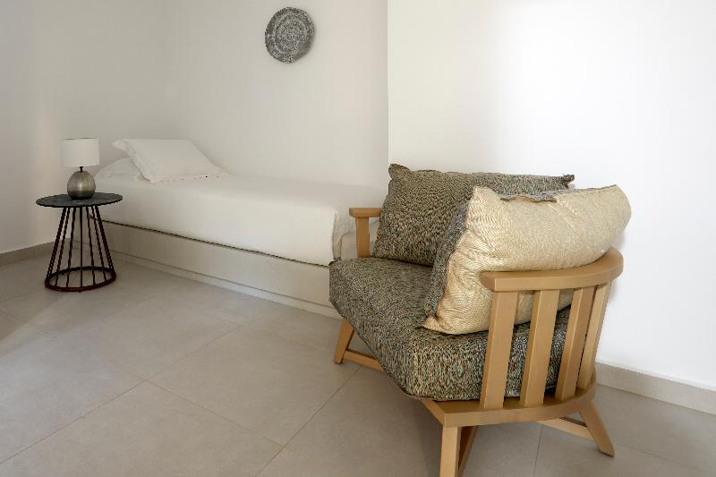 Люкс Дюплекс, Sea Breeze Santorini Beach Resort, Curio Collection Hilton