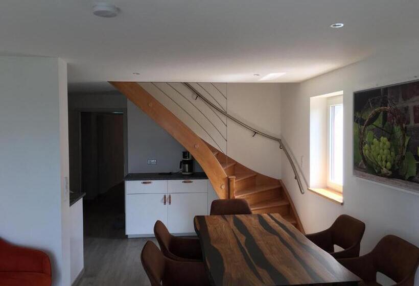 Апартаменты 2 Спальни, Weingut Jan Ulrich