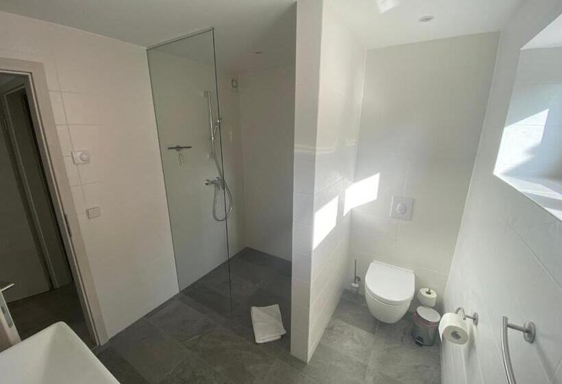 Апартаменты 2 Спальни, Weingut Jan Ulrich