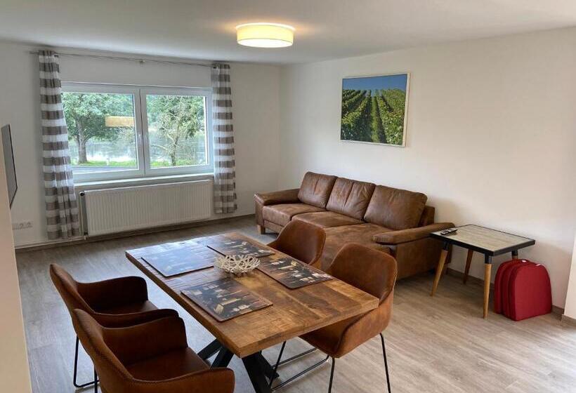 Апартаменты 1 Спальня Нижний Этаж, Weingut Jan Ulrich