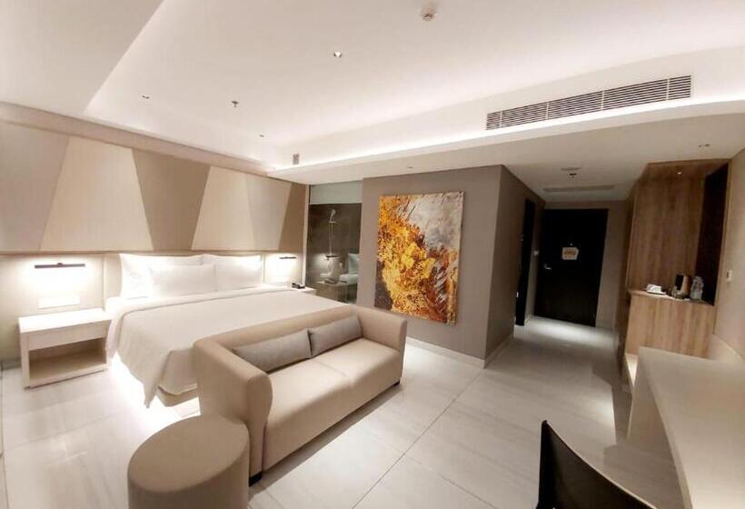 Номер Премиум, Nuanza Hotel & Convention Cikarang
