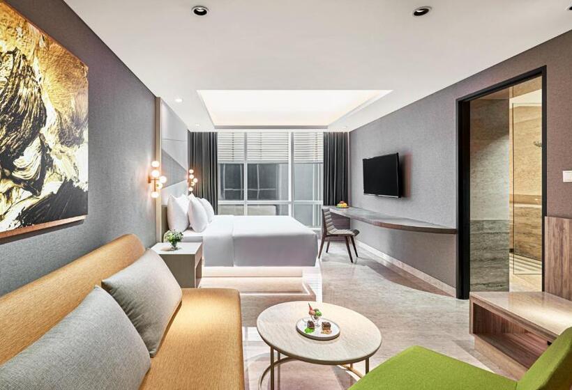 Полулюкс Премиум, Nuanza Hotel & Convention Cikarang