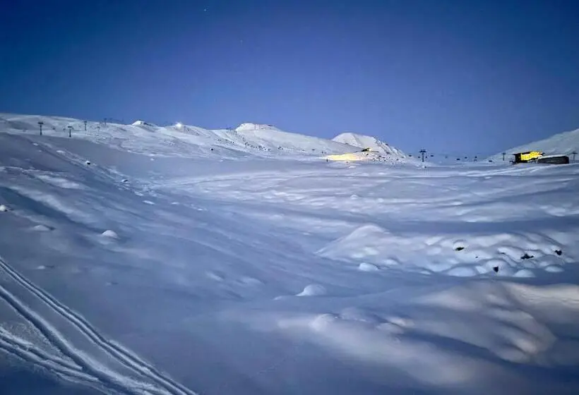 اتاق استاندارد سه نفره, Gudauri Hillsite