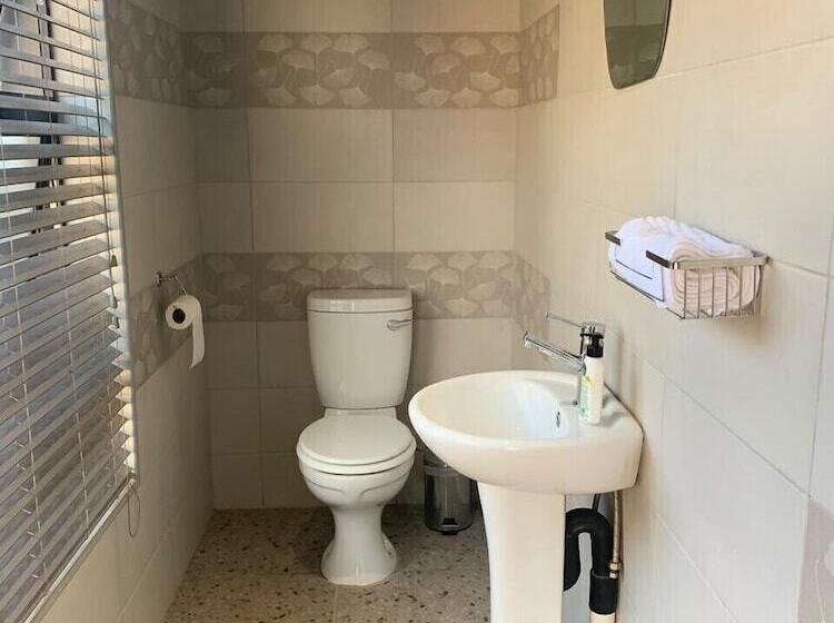 غرفة قياسية فردية, The Hill Hotel And Conference Centre