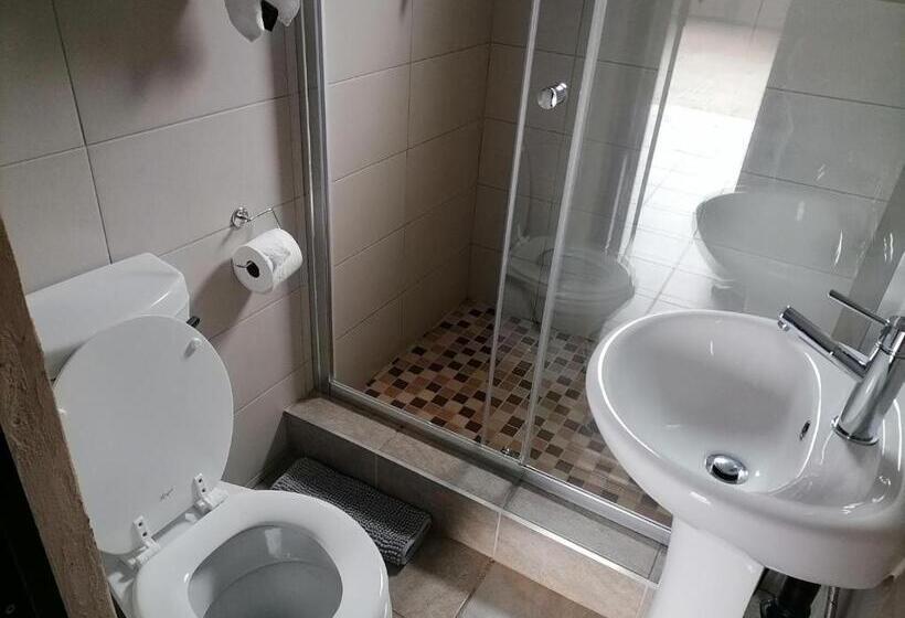 غرفة كلاسيكية, The Hill Hotel And Conference Centre