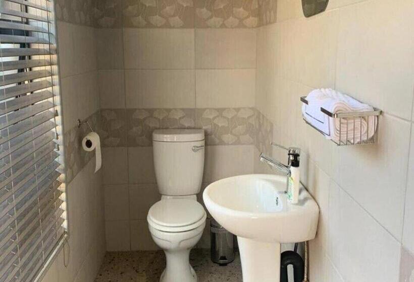 غرفة تنفيذية, The Hill Hotel And Conference Centre